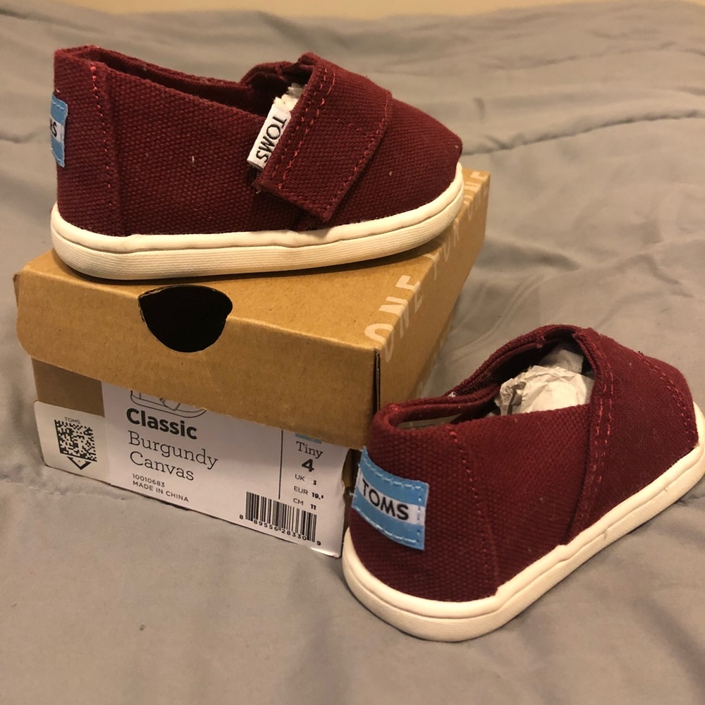 Classic Burgundy Toms